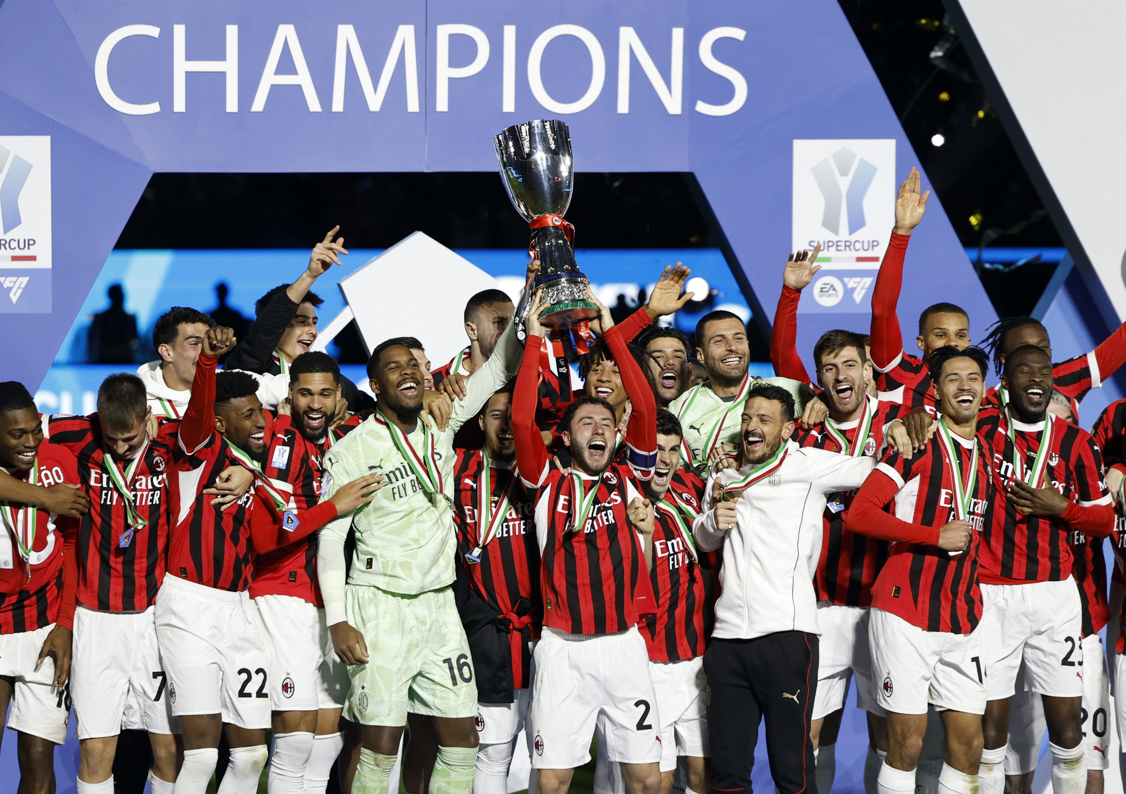 PSG对阵AC米兰，胜负关乎晋级！