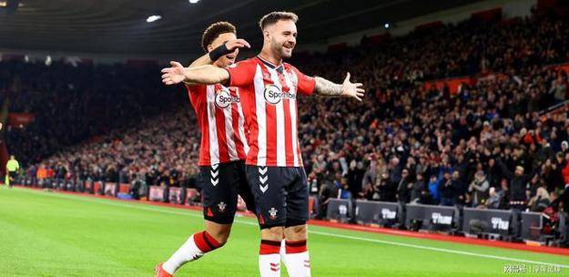 包含南安普顿主场大胜西布朗，英超保级希望重新燃起的词条