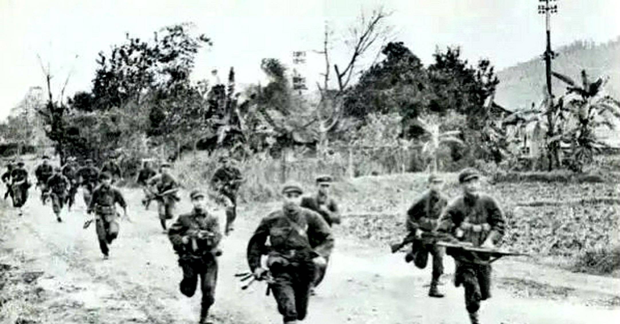 球队全队联手，完成困难比赛的绝地反击