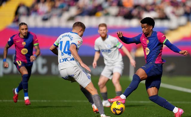 巴萨主场-小胜，保持领先地位的简单介绍