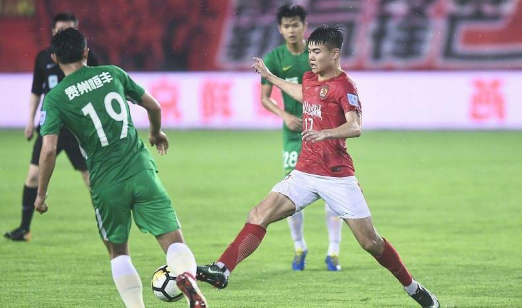 包含贵州恒丰取胜广州恒大，坚持不懈追逐榜首的词条