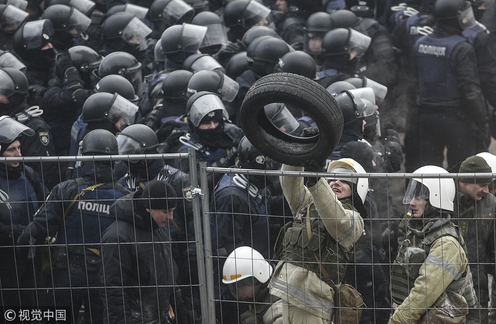 关于乌克兰队在激烈比拼中取胜，晋级欧国联半决赛的信息