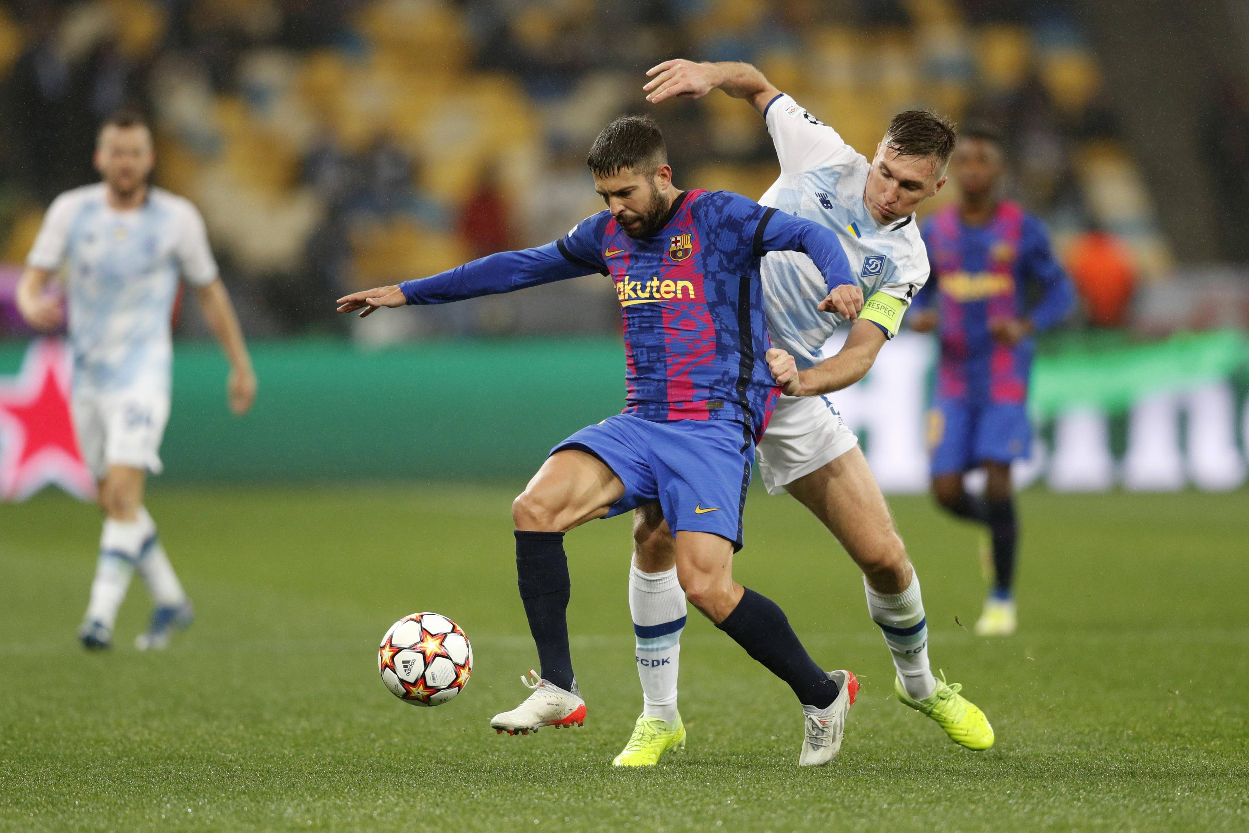 包含基辅迎来胜利，欧冠曙光照耀的词条