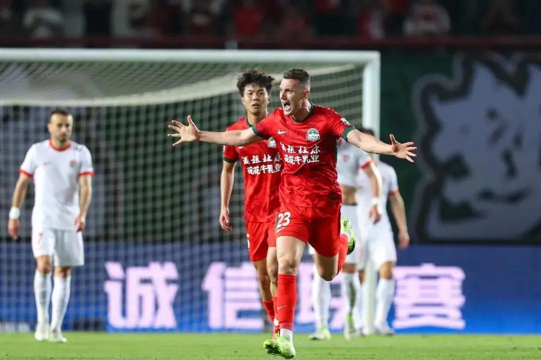 国安客场绝杀建业，保持不败战绩