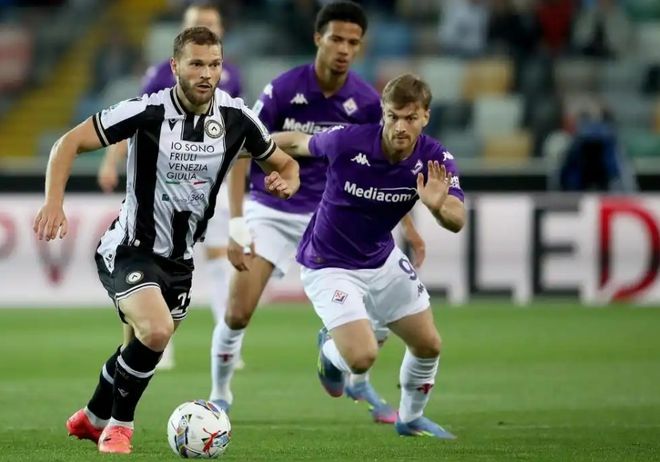 佛罗伦萨客场被逆转，防守漏洞遭受质疑的简单介绍