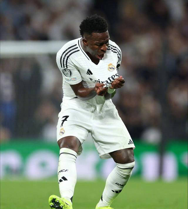 亚眠队主场艰难胜出，继续努力向前迈进的简单介绍