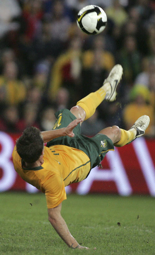 完美倒钩射门，成为经典瞬间