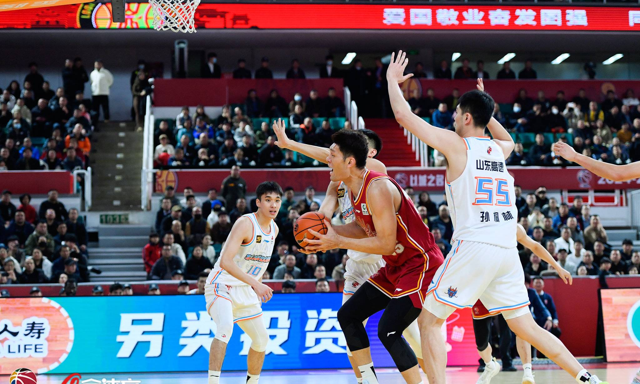 福建男篮遭遇浙江队逆转,令人唏嘘 福建男篮遭遇浙江队逆转,令人唏嘘