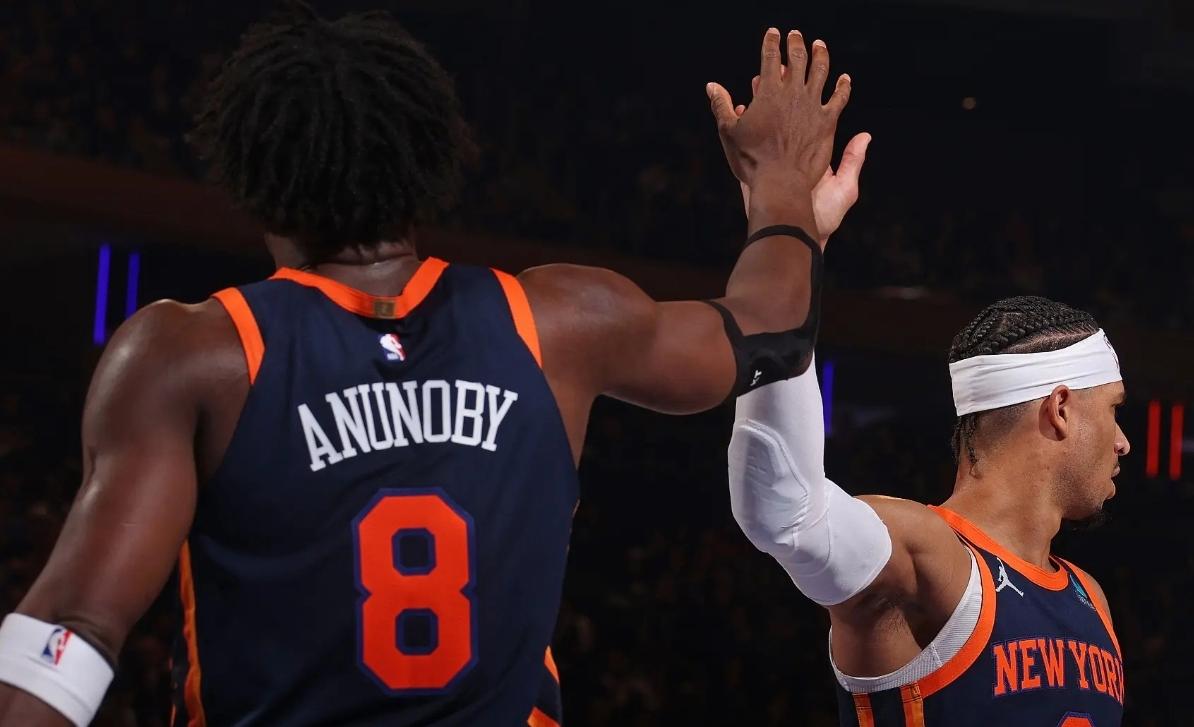 包含步行者实现胜利，后卫发挥出色的词条