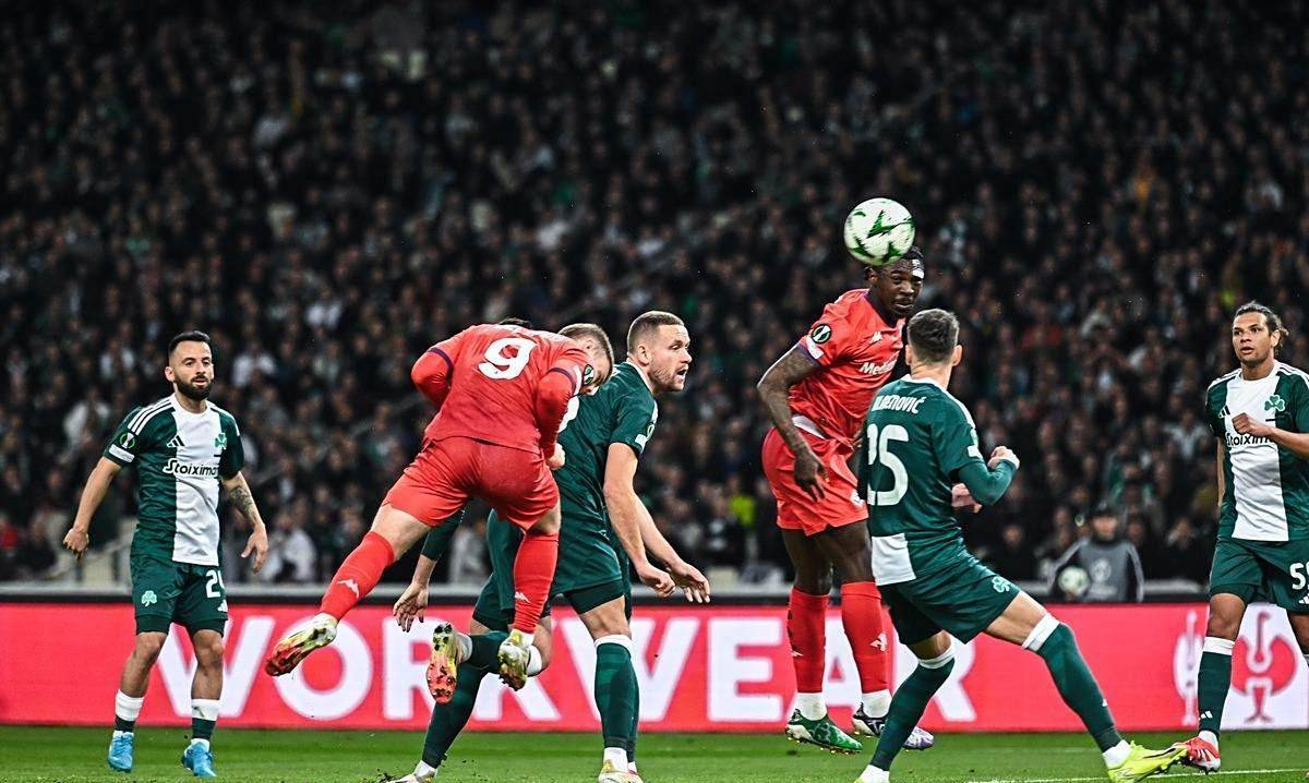 欧冠预选赛悬念重重,球队争夺胜利机会 欧冠预选赛悬念重重,球队争夺胜利机会