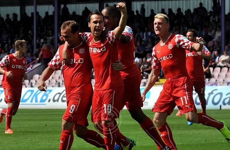 沙尔克客场惨败，球队调整迫在眉睫的简单介绍