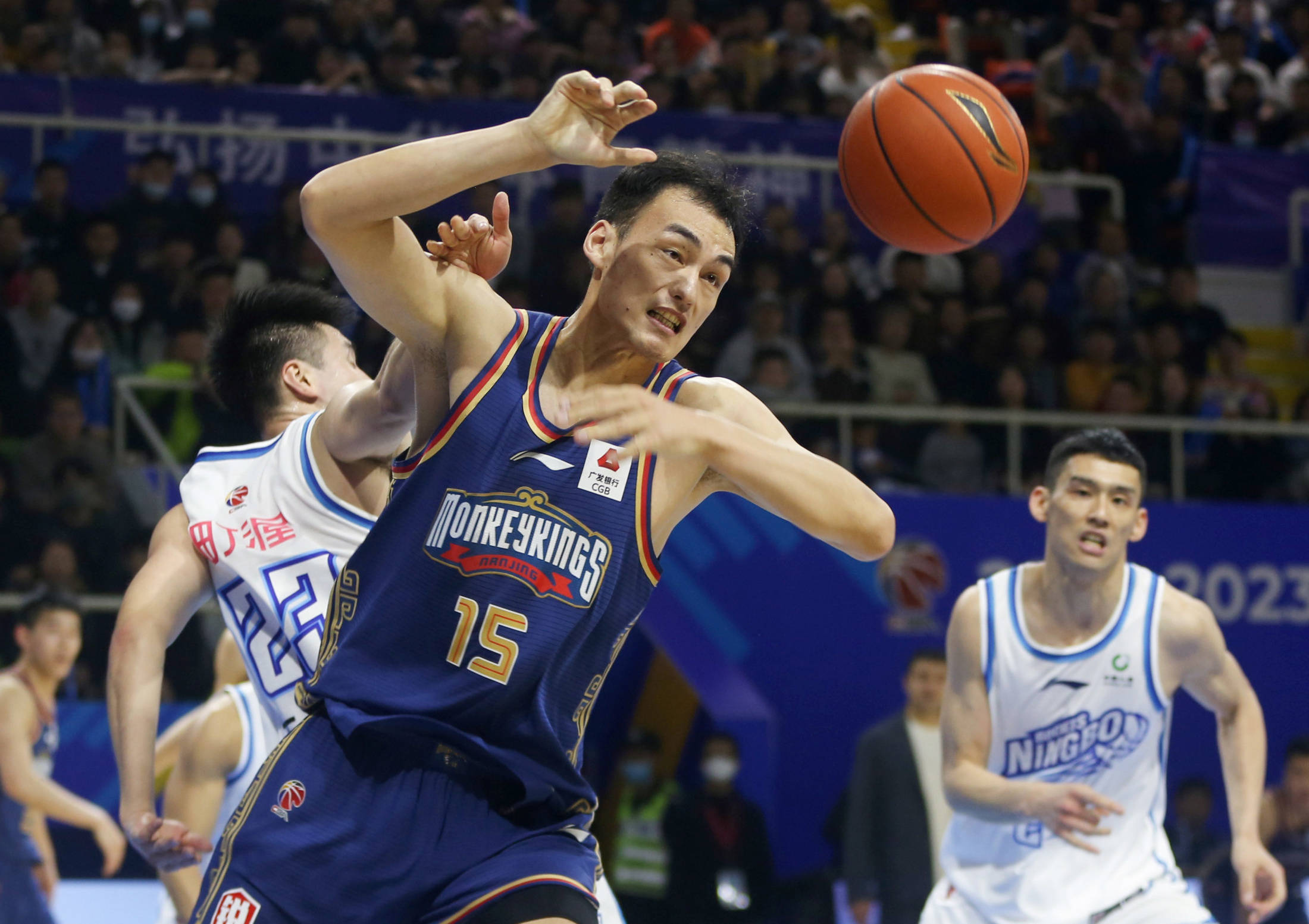 南京男篮一波流，击败天津晋级季后赛