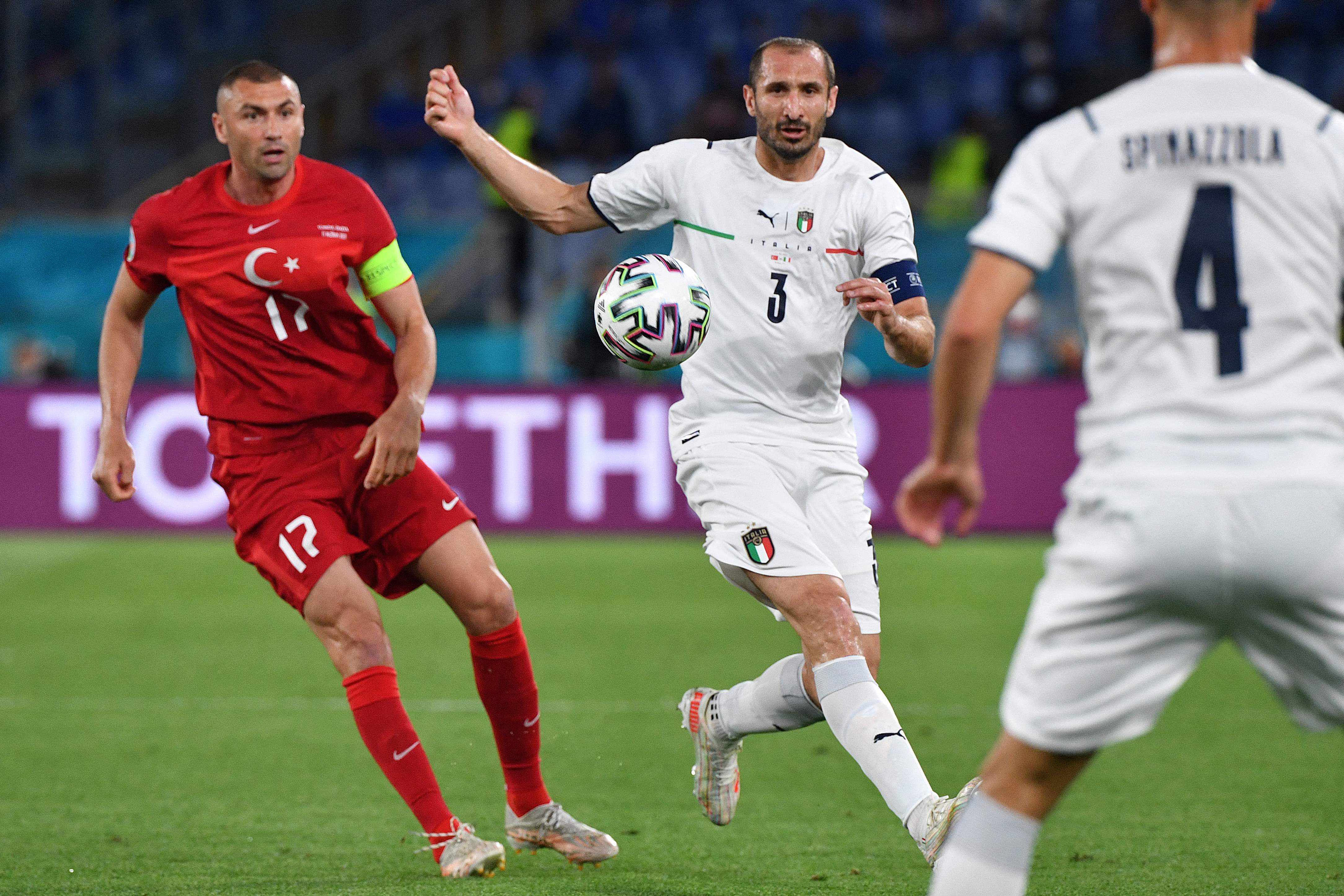 土耳其队在客场比赛中输给挪威队