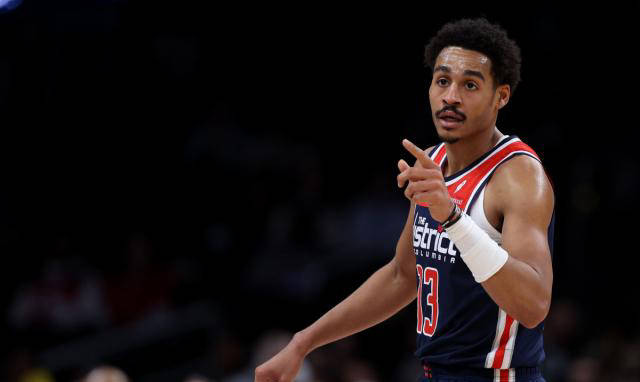 爵士队核心球员发挥不稳定，影响球队整体表现