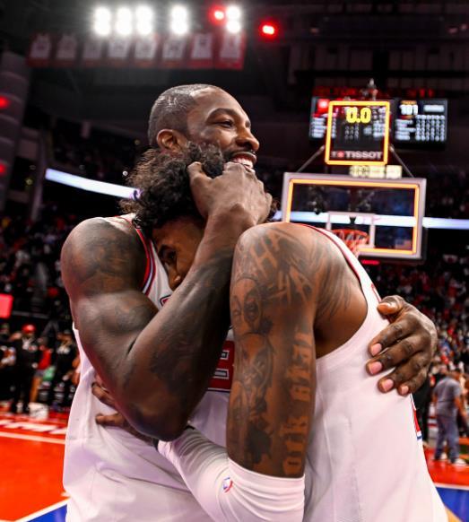 76人横扫步行者，晋级东部决赛