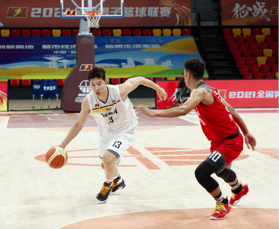 雄鹿大胜骑士，取得总决赛开门红