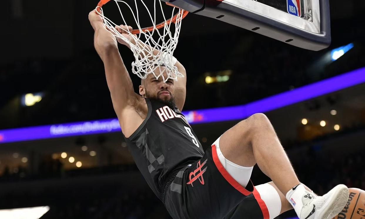 关于火箭队再度击败开拓者，领先2-0的信息