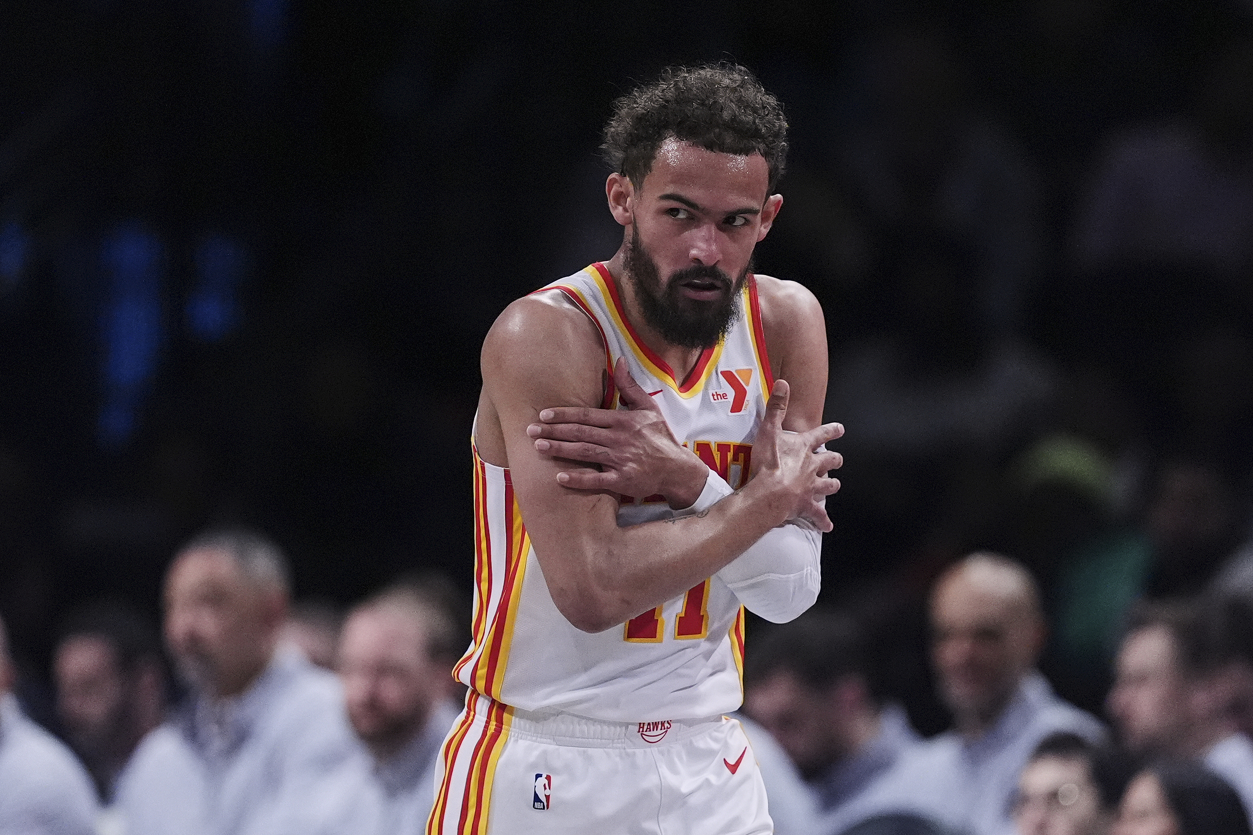 魔术主场击败老鹰赢得赛季首胜