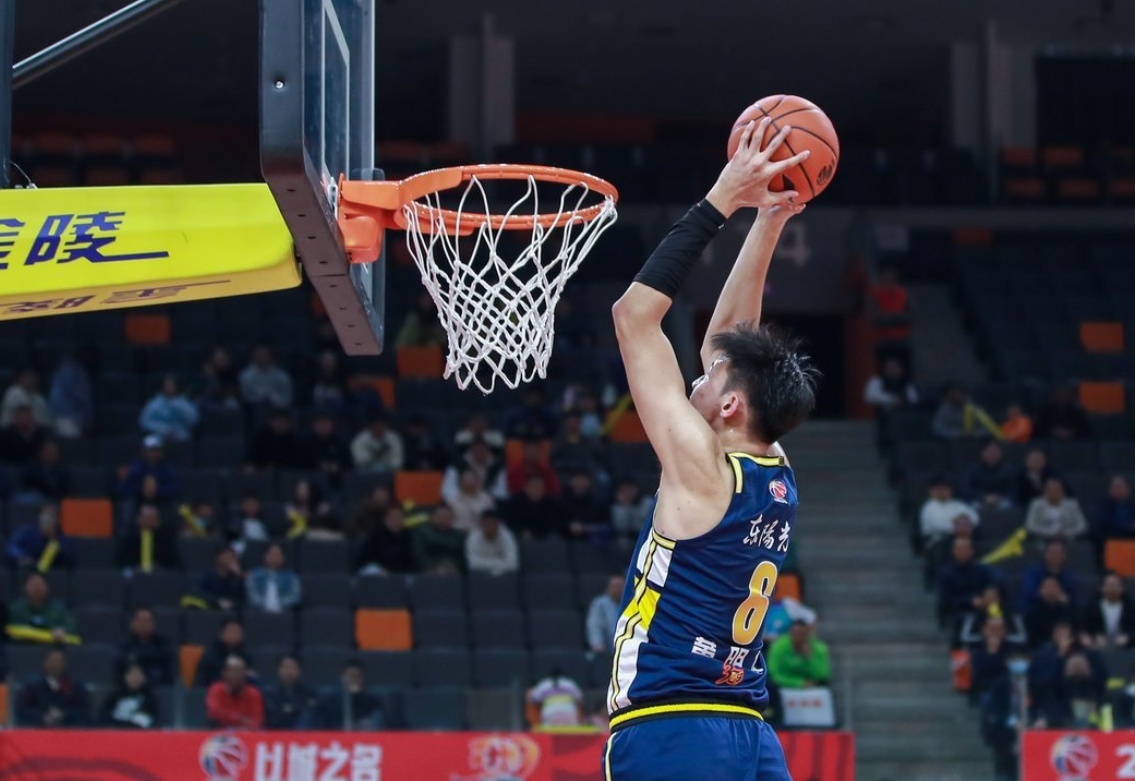 包含独行侠力克广东队，布伦森关键制胜的词条