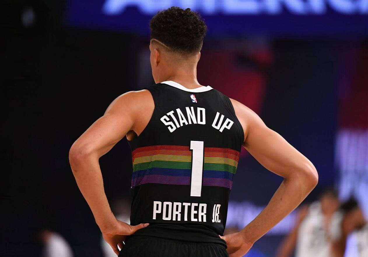 天津队险胜掘金，欧文惊艳四座