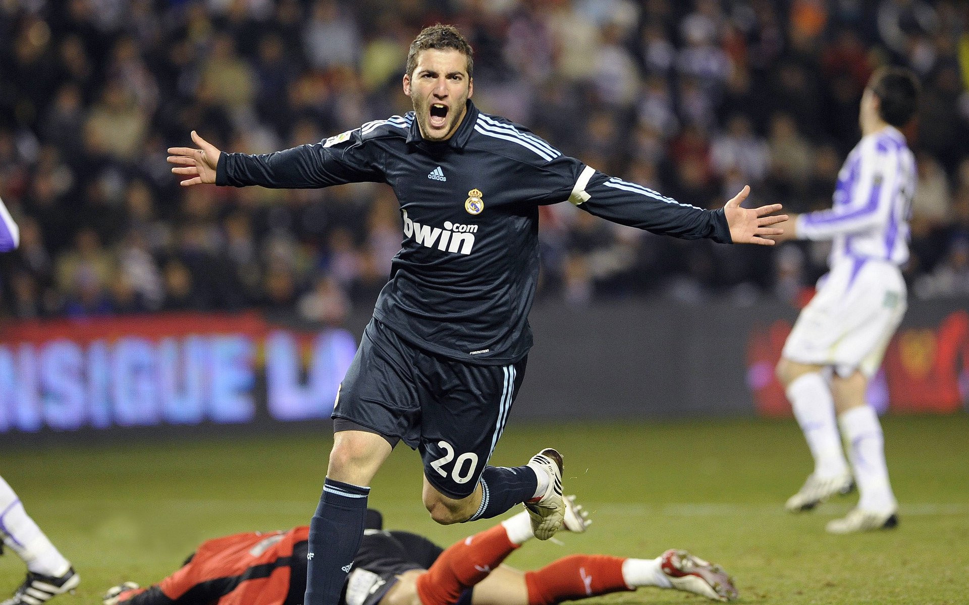 钢铁战车的黄昏挽歌，当巴萨时钟在卡塔尔为德国定格